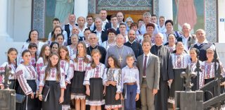 CORALA ”BUCIUMENII CHIOARULUI” ÎN CONCERT LA BISERICA SFÂNTUL GHEORGHE DIN CURTEA DE ARGEȘ (PARTEA A II-A)