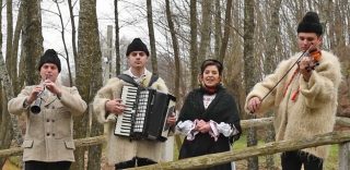 Răzvan Buda si Natalia Cozma – Colaj colinde